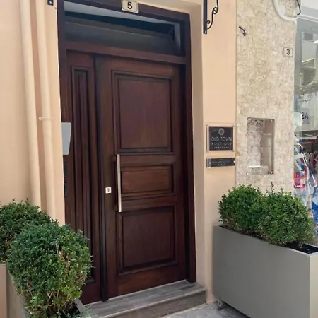 Old Town Studio's شقة ريثيمنو